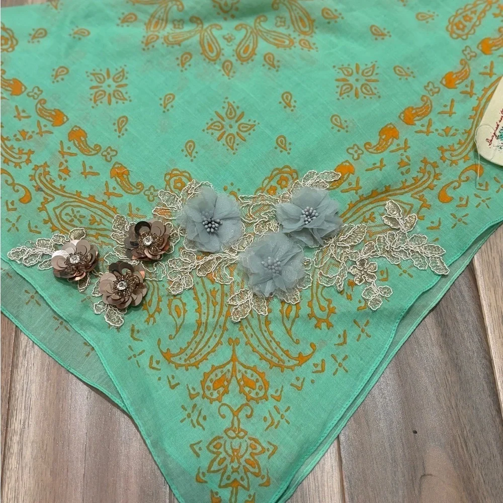 Aratta Silent Journey Embellished Bandanna print Scarf NWT